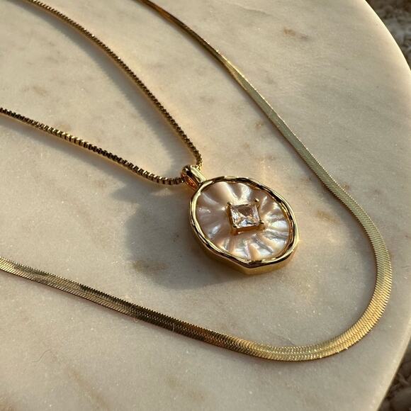 Titanium Steel Shell Geometric Vintage Necklace set - Picture 1 of 7